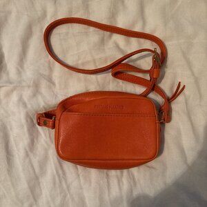 Portland Leather Goods Small Camera Bag in Cape Coral